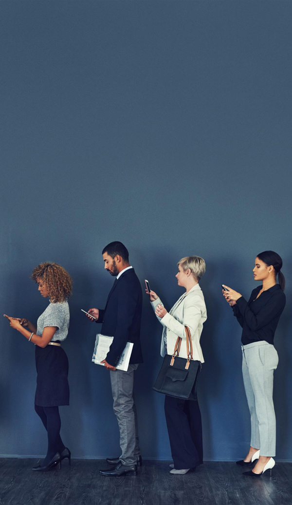 mitarbeiter_warten Mitarbeiter warten auf ihr Bewerbungsgespräch