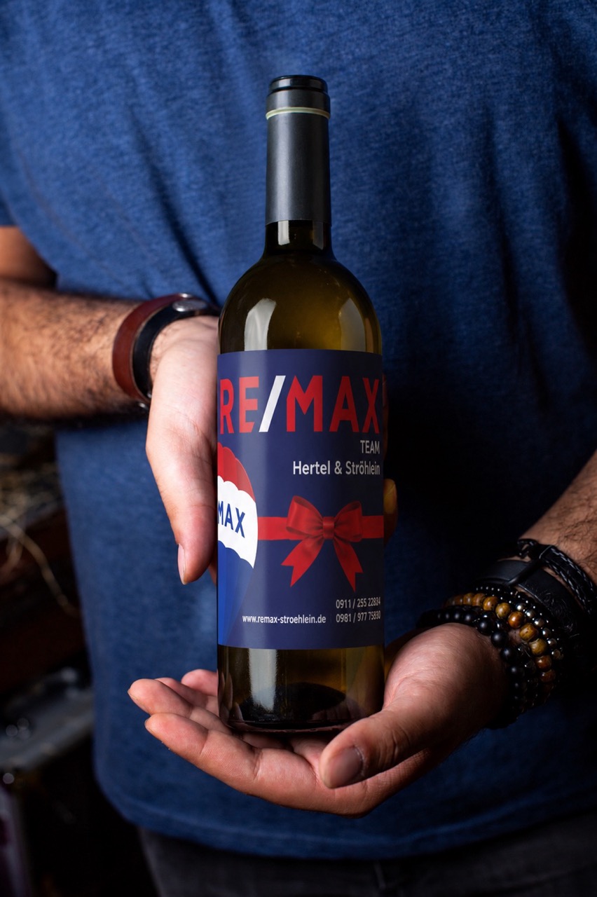 REMAX-Wine-Label